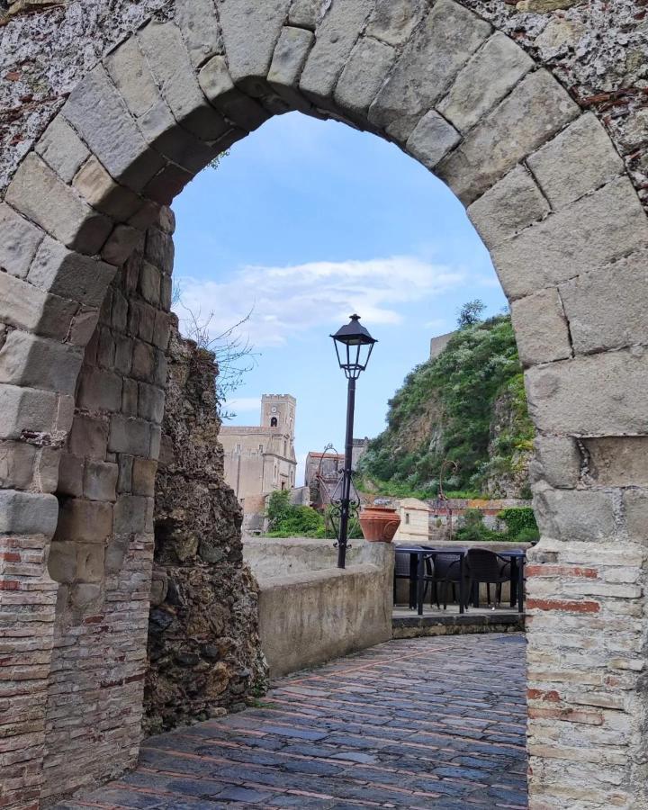 Torrevarata Vacanze Villa Santa Teresa Di Riva Exterior foto
